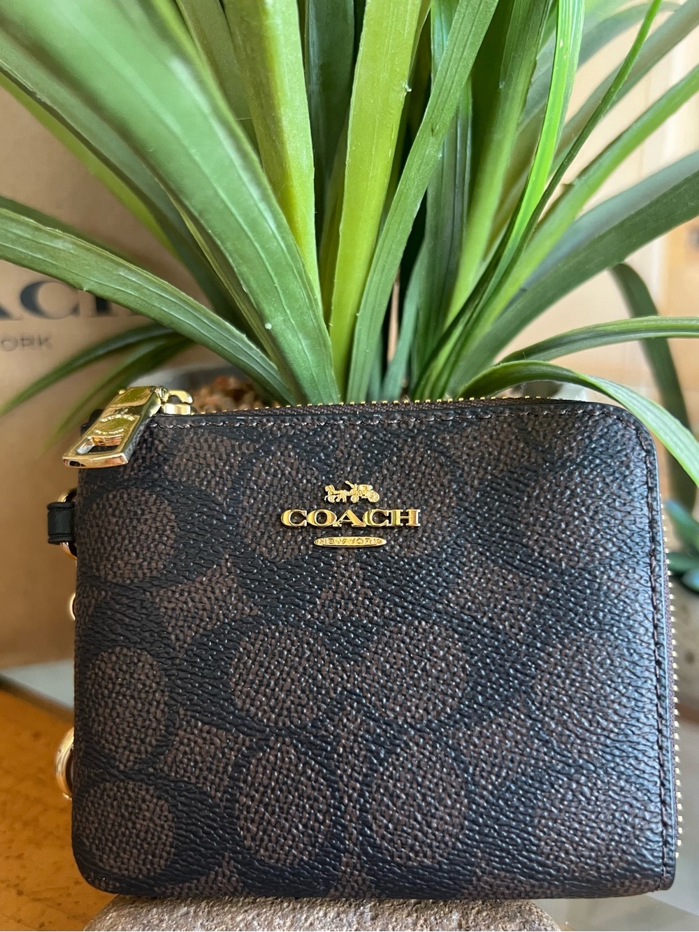 COACH Black Signature Zip Card Case Wallet with KeyChain